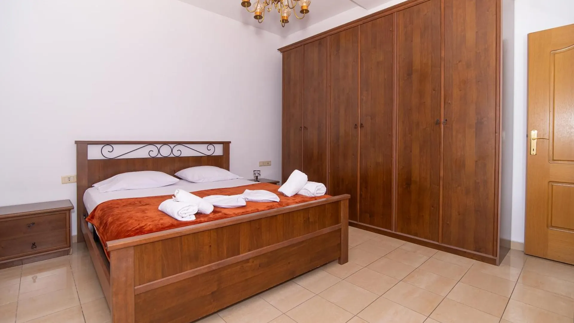 Vintage Blloku Apartment Τίρανα