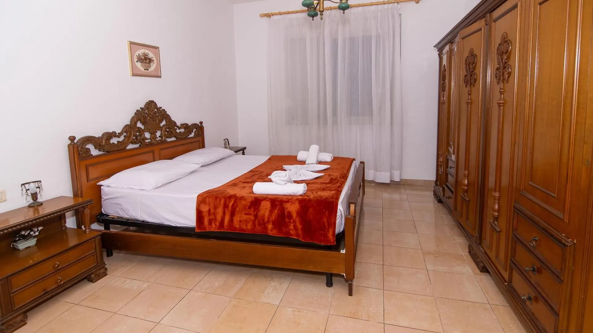 Vintage Blloku Apartment Tirana