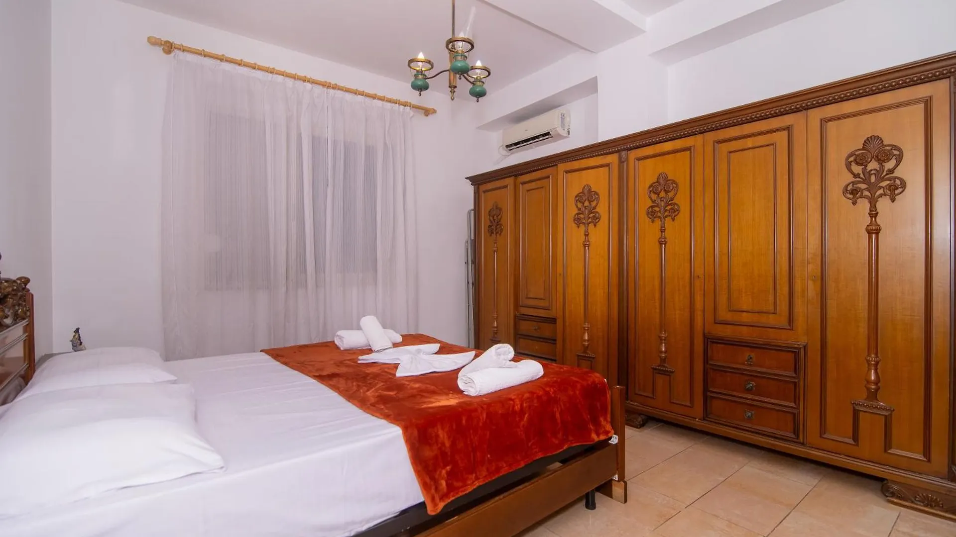 Vintage Blloku Apartment Tirana 0*,